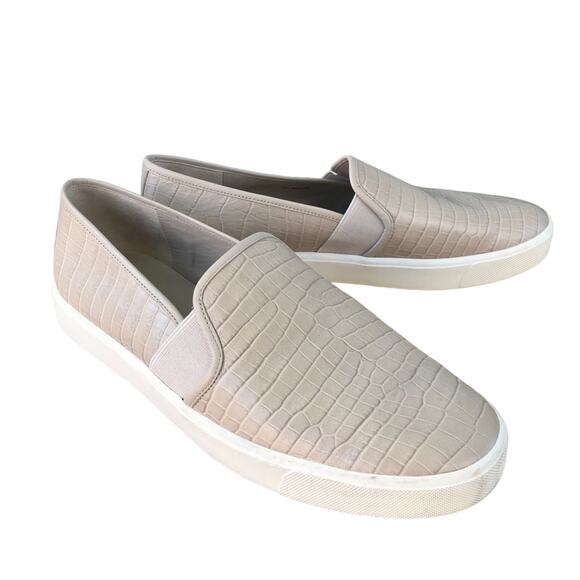Vince Womens Slip On Sneakers size 9.5 Cream White Casual Round Toe Snakeskin - Picture 2 of 11